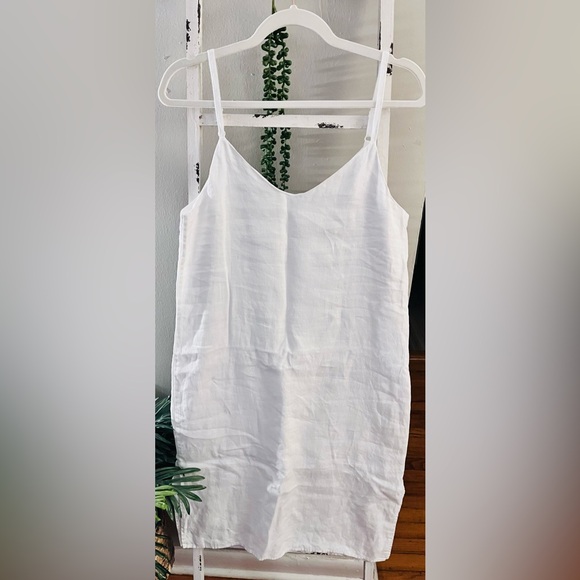 Dresses & Skirts - Linen White midi Dress